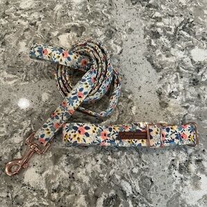 Floral dog leash and collar